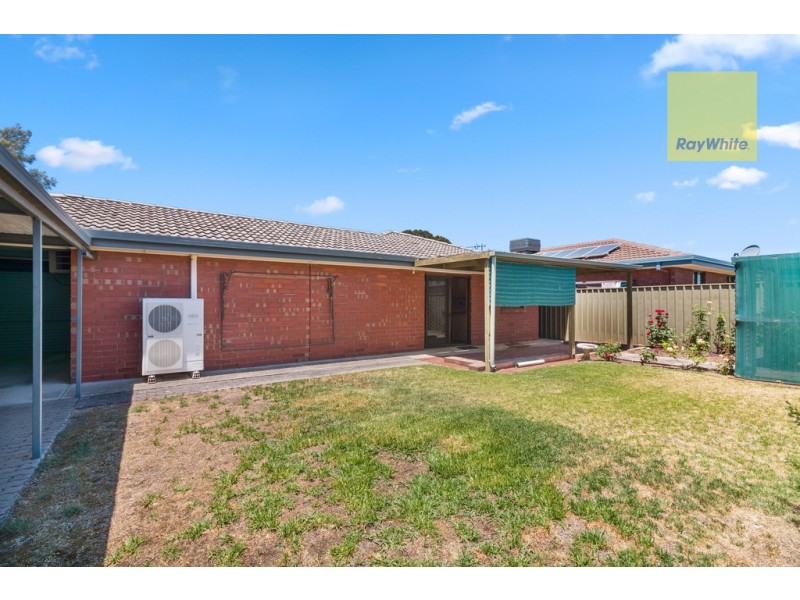 13 Hendrix Crescent, Woodcroft SA 5162