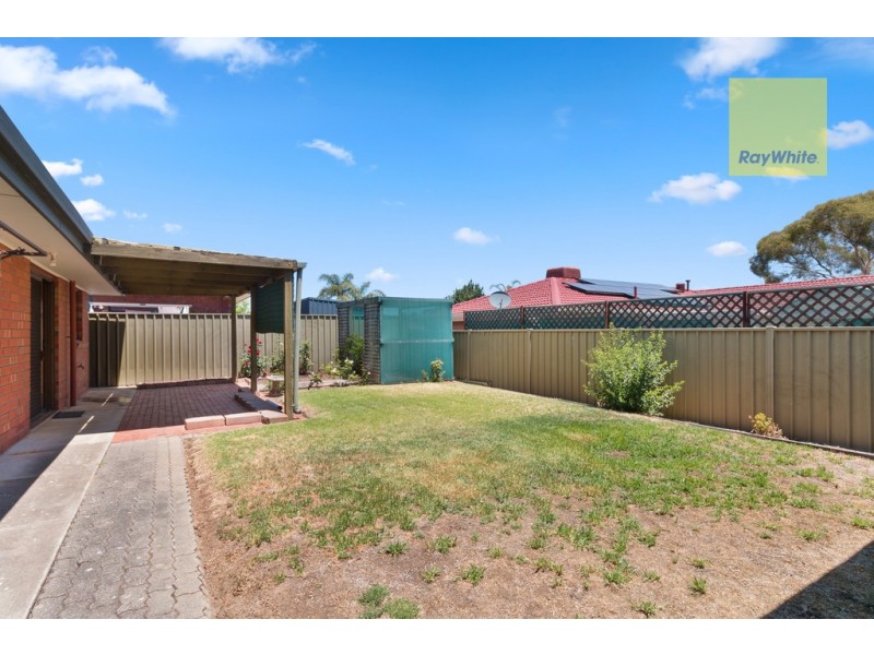 13 Hendrix Crescent, Woodcroft SA 5162