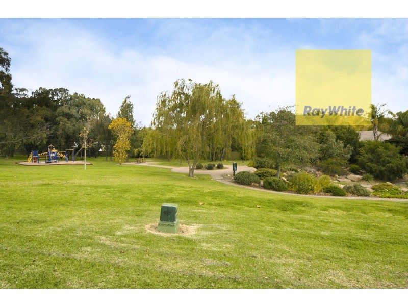 13 Hendrix Crescent, Woodcroft SA 5162