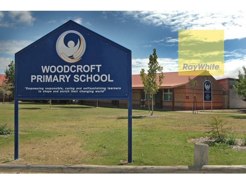 13 Hendrix Crescent, Woodcroft SA 5162