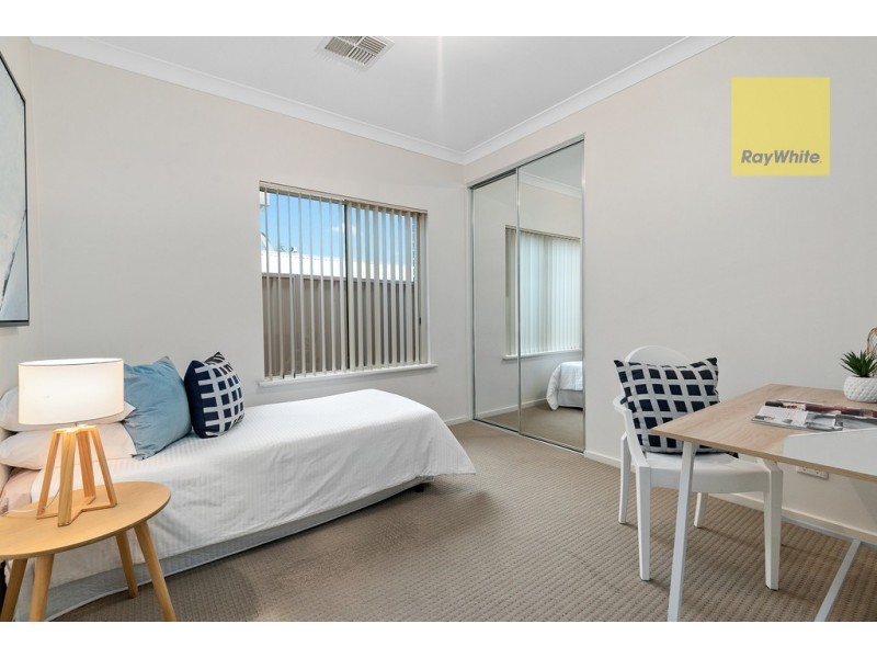 9A Sandison Avenue, Park Holme SA 5043