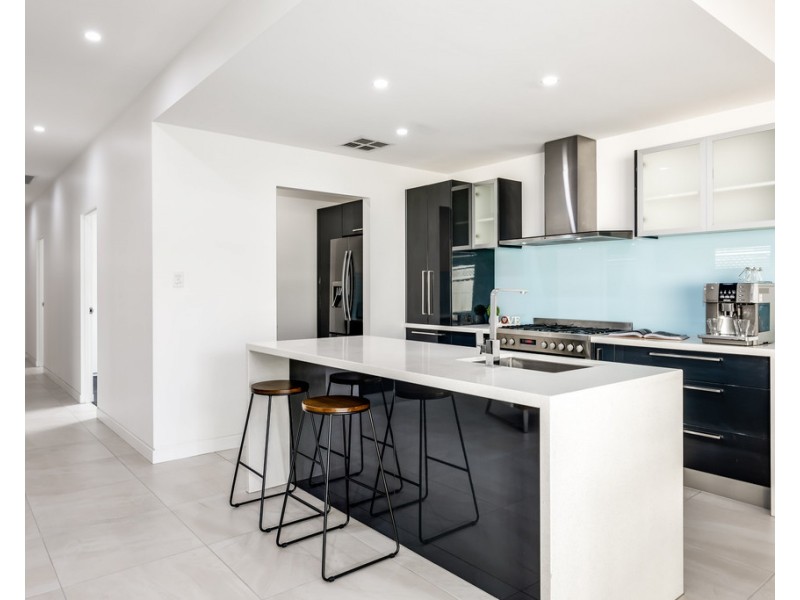 27a Cairns Avenue, Warradale SA 5046