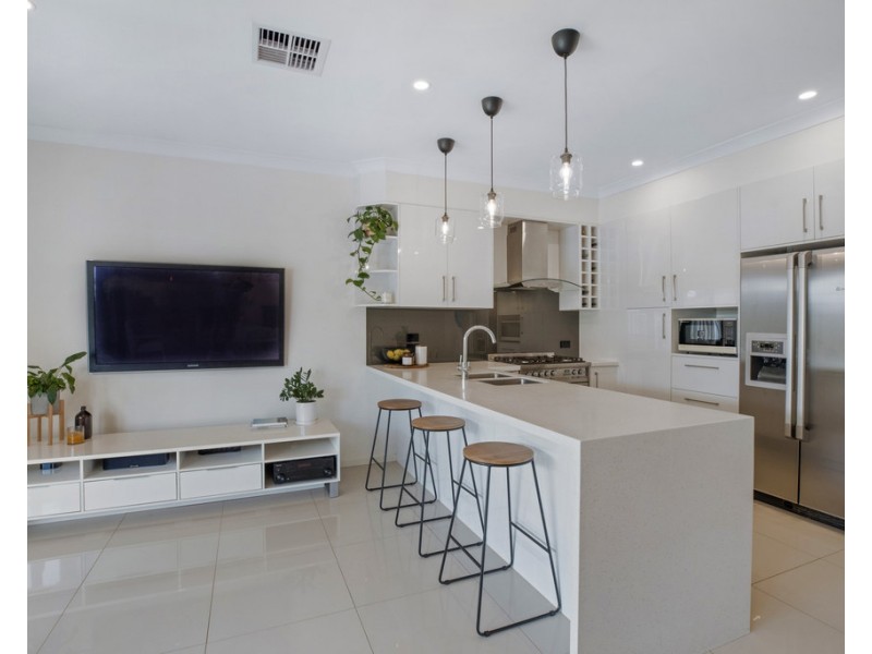 12 Rotorua Avenue, Park Holme SA 5043