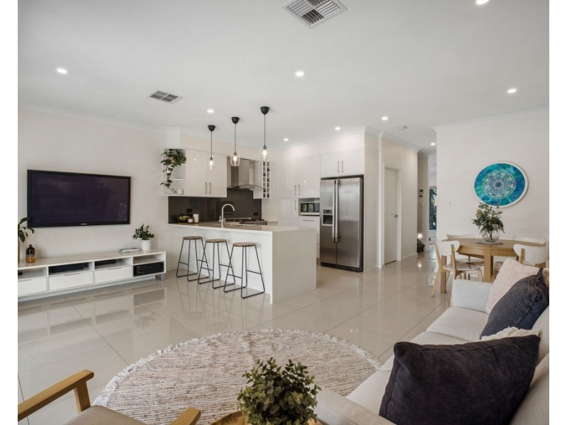 12 Rotorua Avenue, Park Holme SA 5043