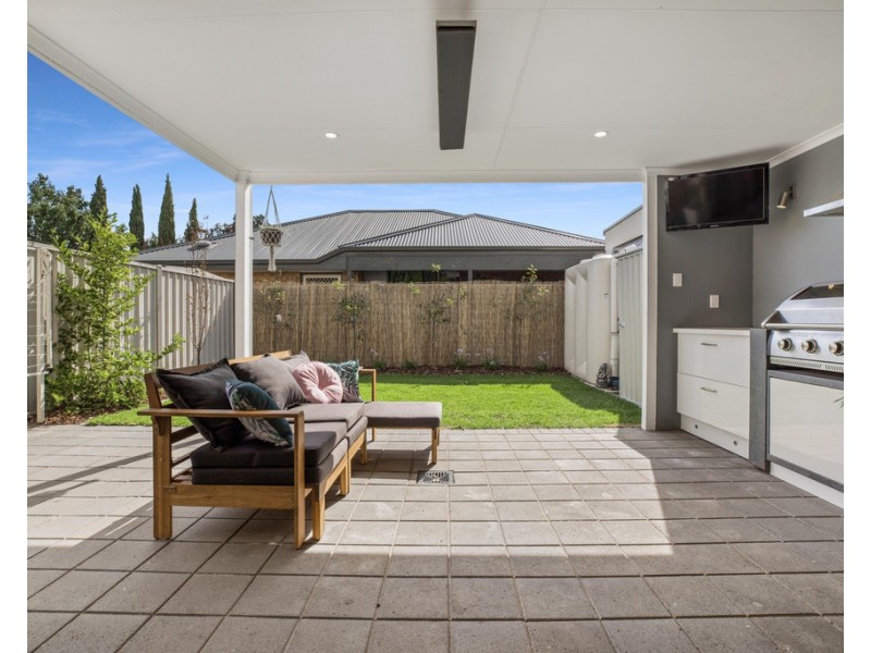 12 Rotorua Avenue, Park Holme SA 5043