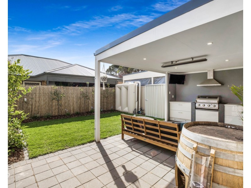 12 Rotorua Avenue, Park Holme SA 5043