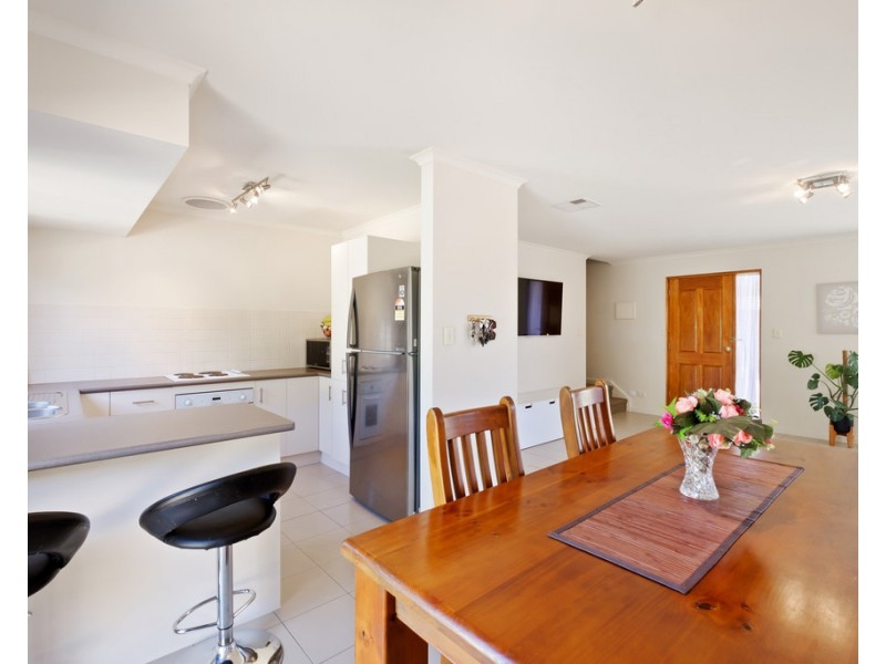 8/1 Church Crescent, Marion SA 5043