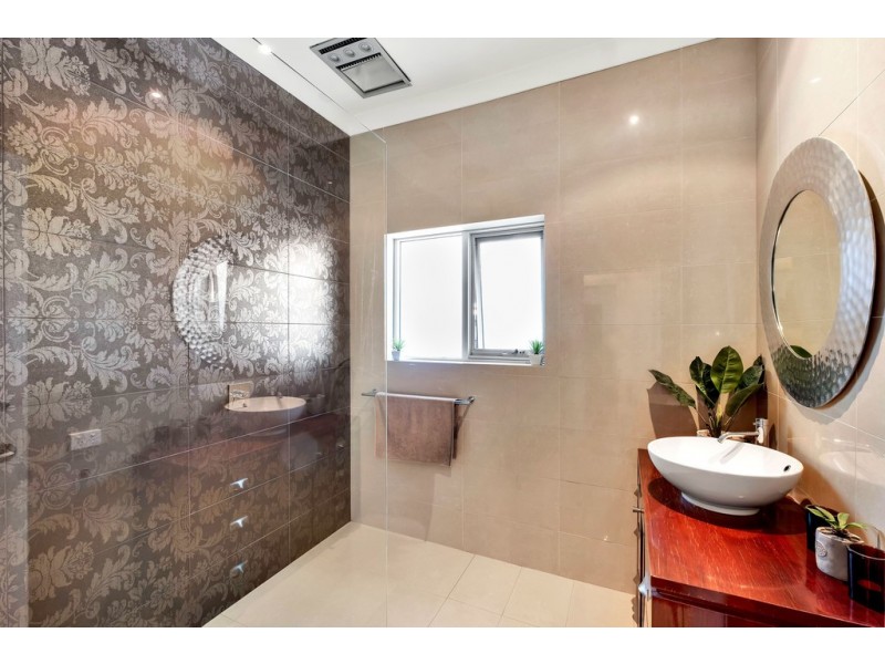 5 Tait Avenue, Marion SA 5043