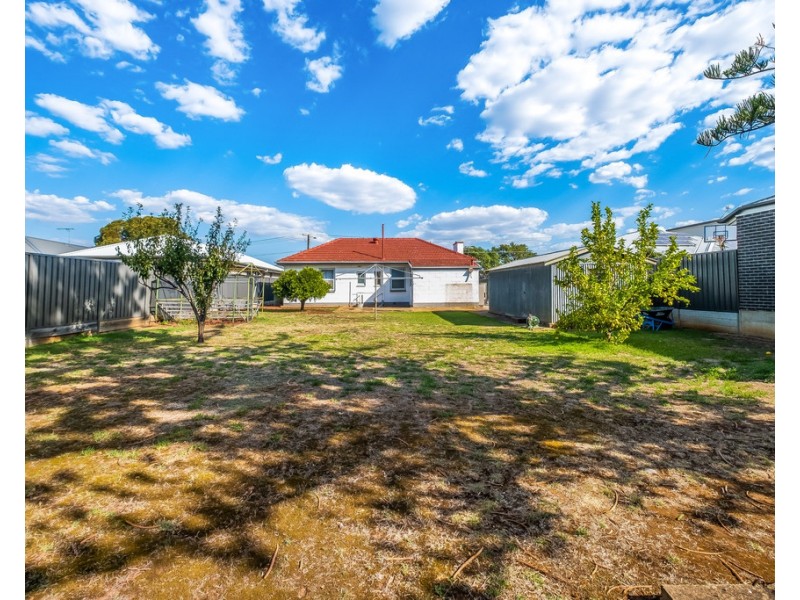 9 Inverness Avenue, Marion SA 5043