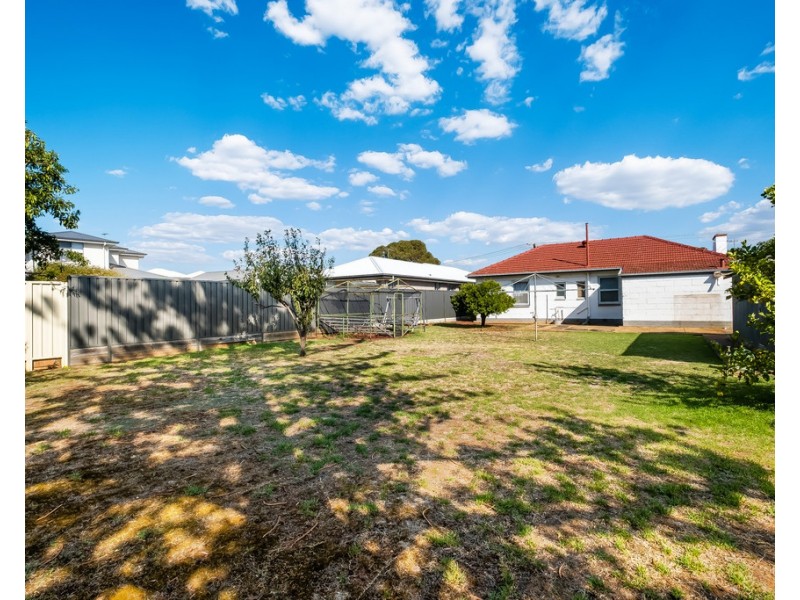 9 Inverness Avenue, Marion SA 5043