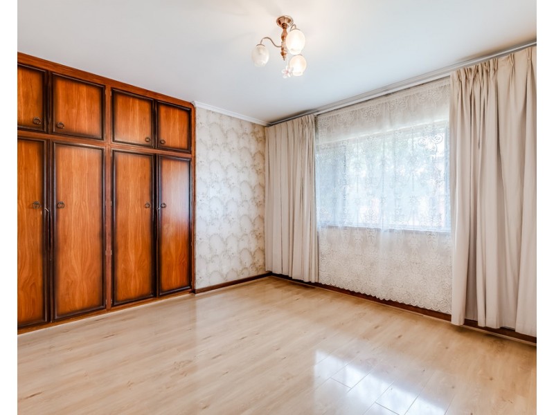 6 Tora Court, Park Holme SA 5043