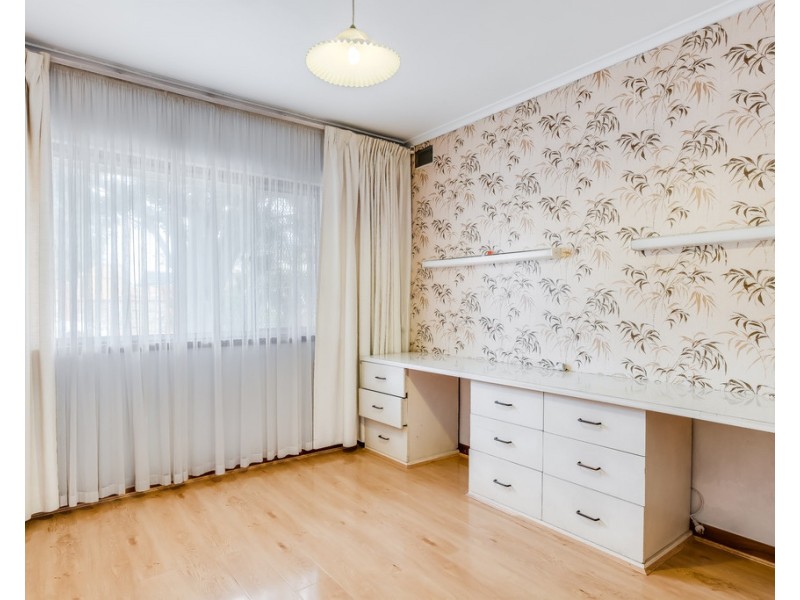 6 Tora Court, Park Holme SA 5043