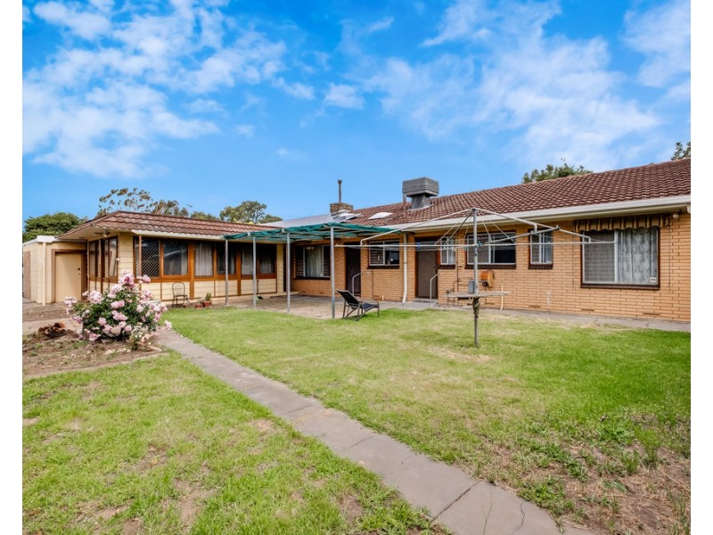 6 Tora Court, Park Holme SA 5043