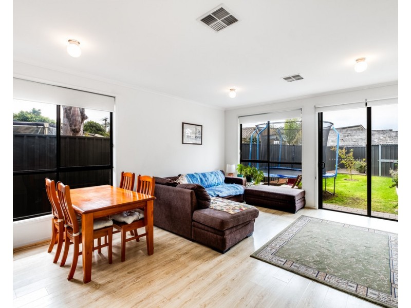 4 Ragless Avenue, Park Holme SA 5043