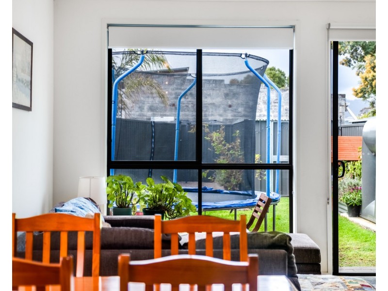 4 Ragless Avenue, Park Holme SA 5043