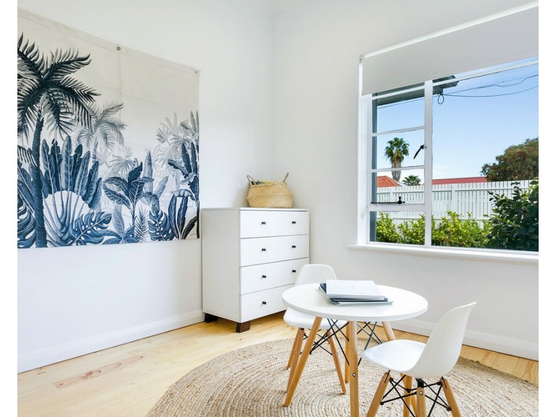 1 Squires Avenue, Seaton SA 5023