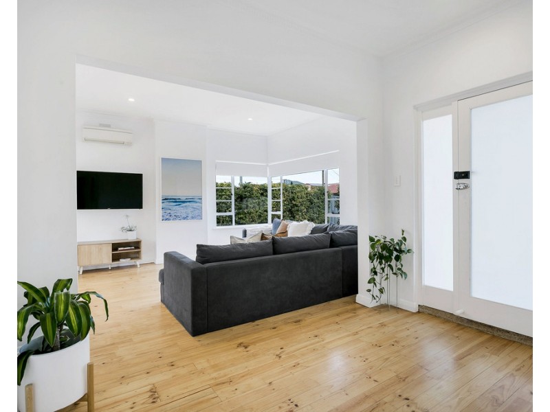 1 Squires Avenue, Seaton SA 5023