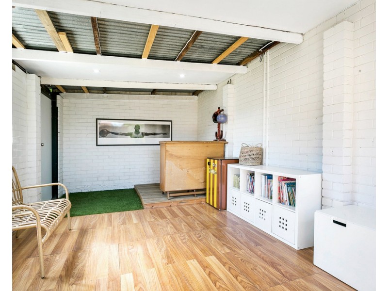 1 Squires Avenue, Seaton SA 5023