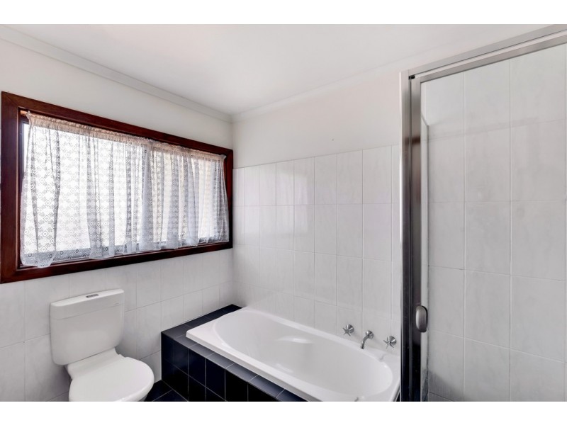 21/2A Karu Crescent, Mitchell Park SA 5043