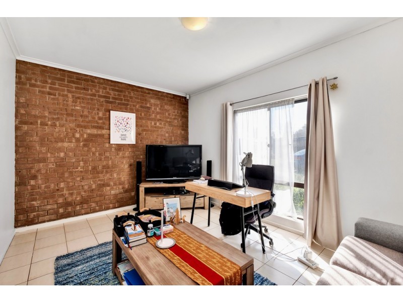 21/2A Karu Crescent, Mitchell Park SA 5043