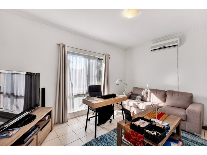 21/2A Karu Crescent, Mitchell Park SA 5043