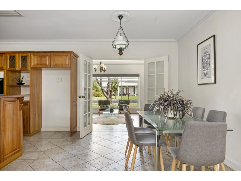 17 Allendale Avenue, Novar Gardens SA 5040