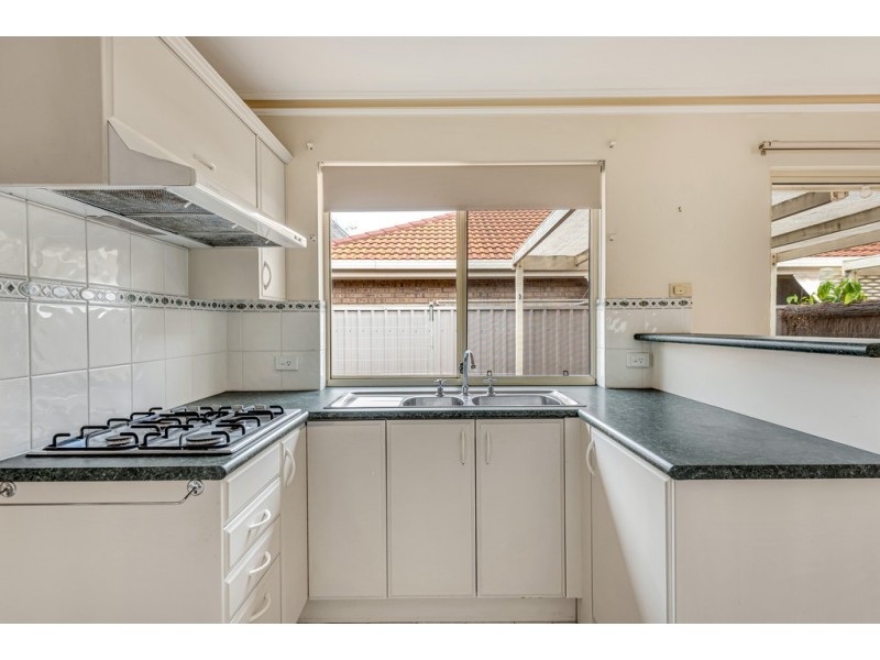 2/15 Dunrobin Road, Hove SA 5048