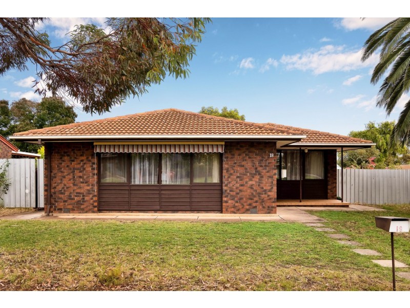 18 Montreal Avenue, Novar Gardens SA 5040