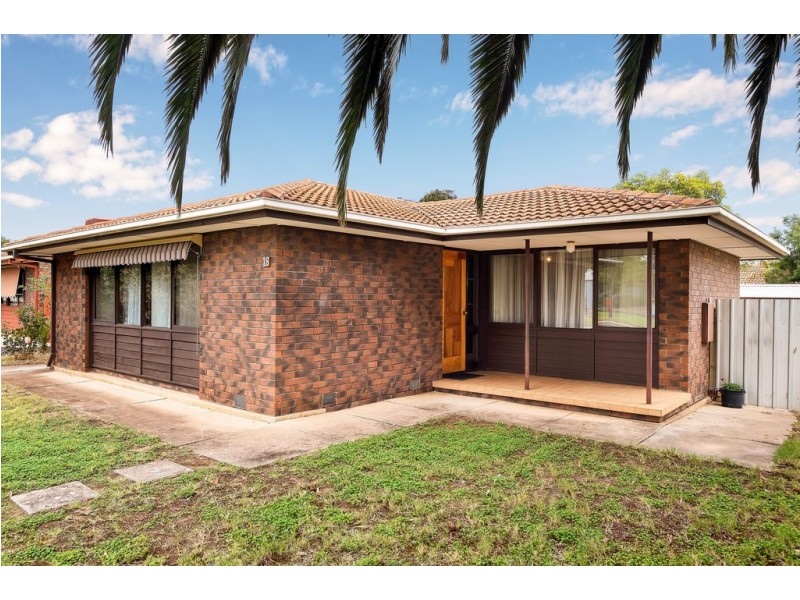18 Montreal Avenue, Novar Gardens SA 5040
