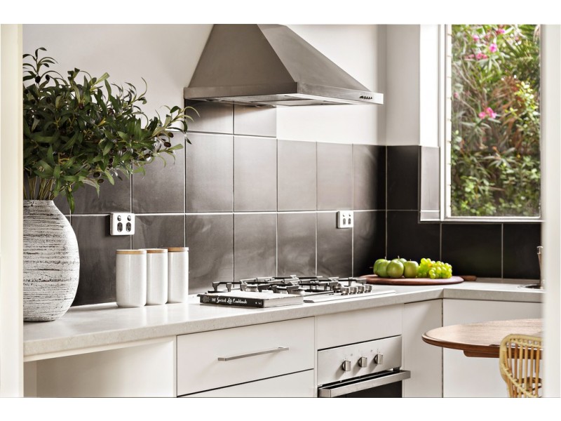 4/180 Seaview Road, Henley Beach South SA 5022