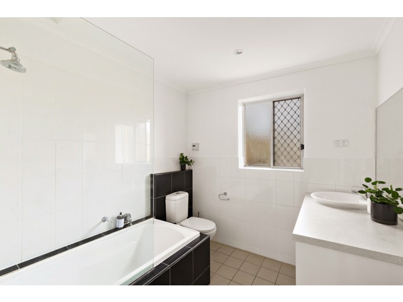 4/180 Seaview Road, Henley Beach South SA 5022