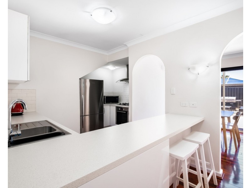 3/7 Sandpiper Place, West Lakes Shore SA 5020