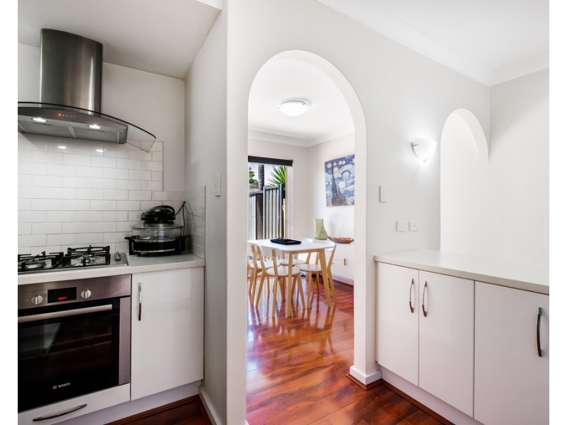 3/7 Sandpiper Place, West Lakes Shore SA 5020