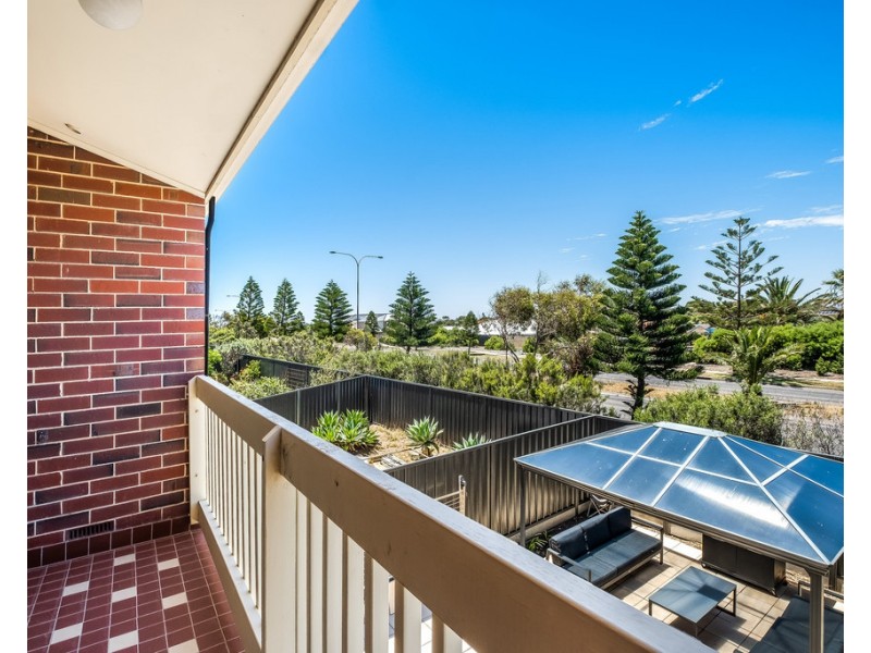 3/7 Sandpiper Place, West Lakes Shore SA 5020
