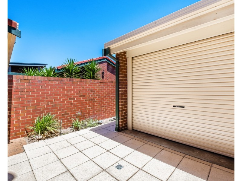 3/7 Sandpiper Place, West Lakes Shore SA 5020