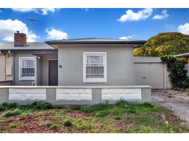 19 Bahloo Avenue, Mitchell Park SA 5043