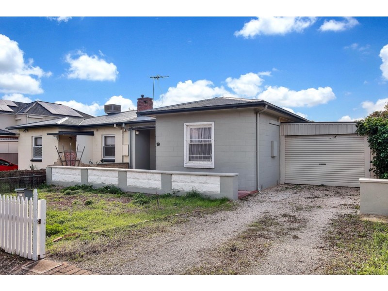 19 Bahloo Avenue, Mitchell Park SA 5043