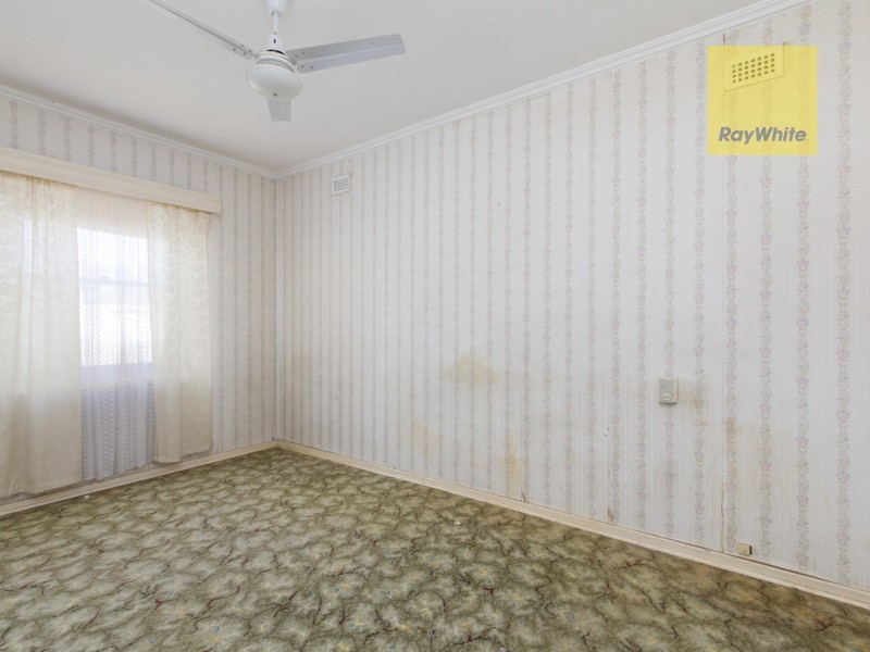 12 Howden Road, Fulham SA 5024