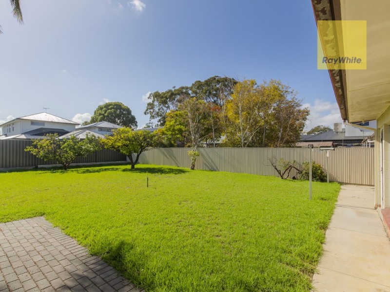 12 Howden Road, Fulham SA 5024