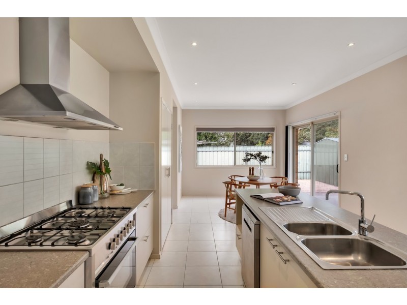 1b Oakleigh Road, Marion SA 5043