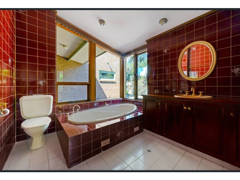 8 Cowell Crescent, Pasadena SA 5042