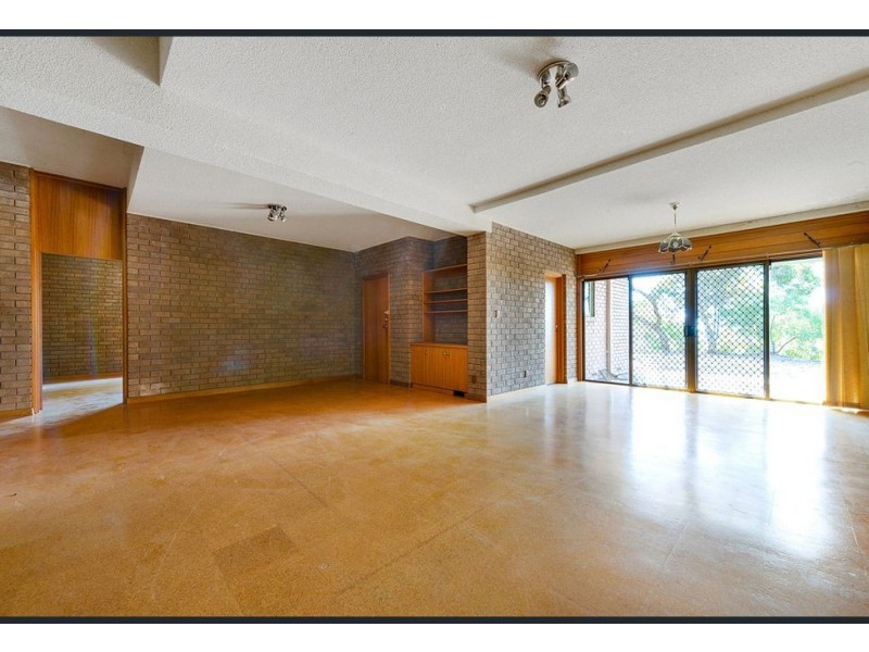 8 Cowell Crescent, Pasadena SA 5042