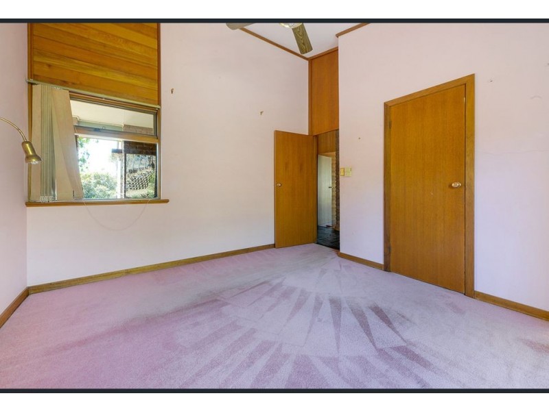 8 Cowell Crescent, Pasadena SA 5042