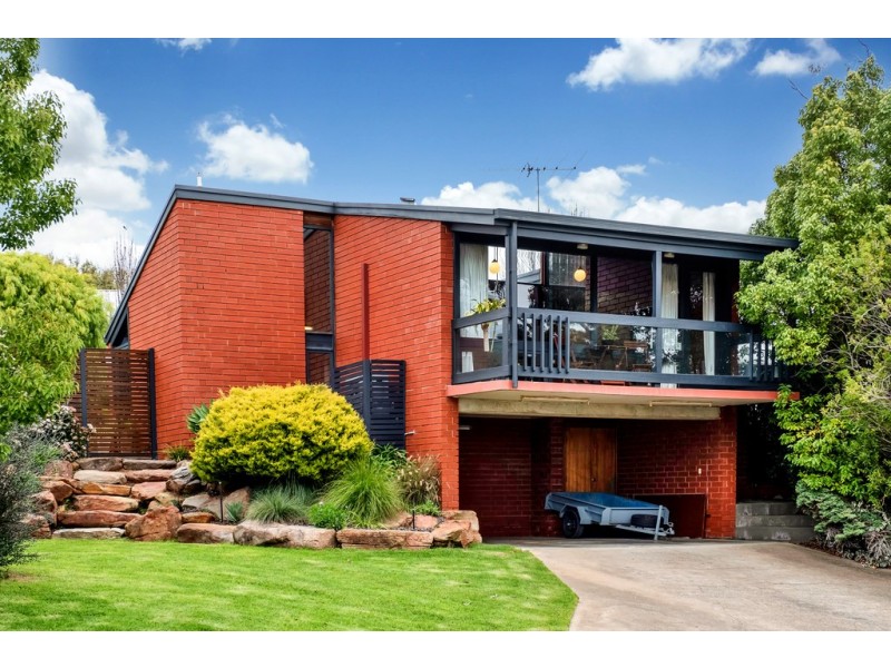 13 University Way, Bellevue Heights SA 5050