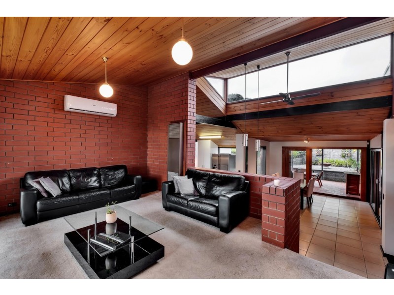 13 University Way, Bellevue Heights SA 5050