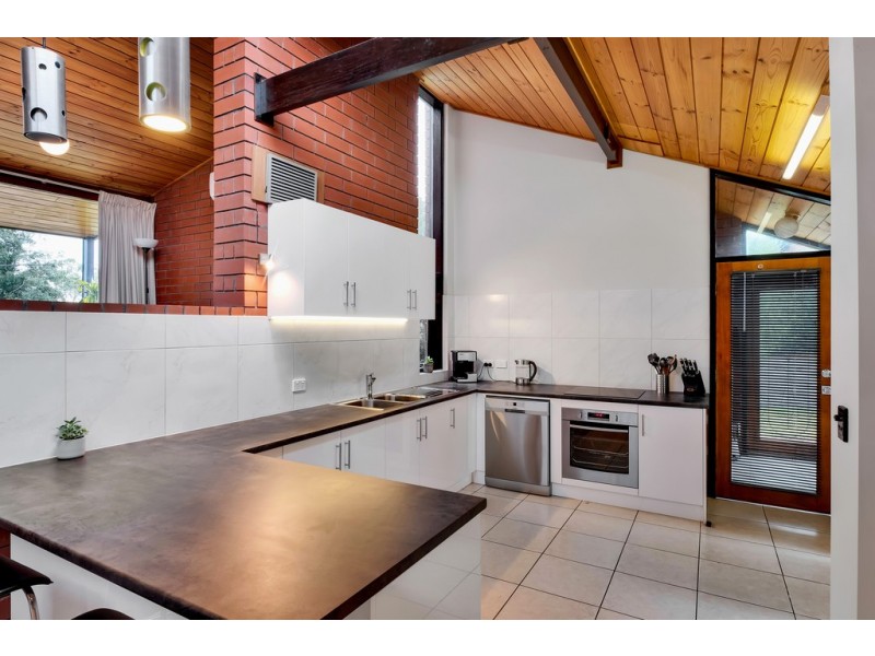 13 University Way, Bellevue Heights SA 5050