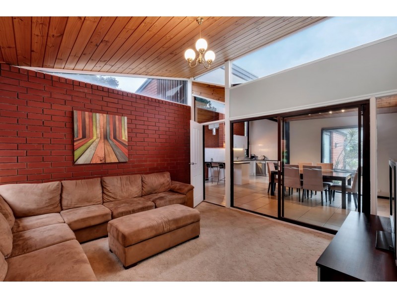 13 University Way, Bellevue Heights SA 5050