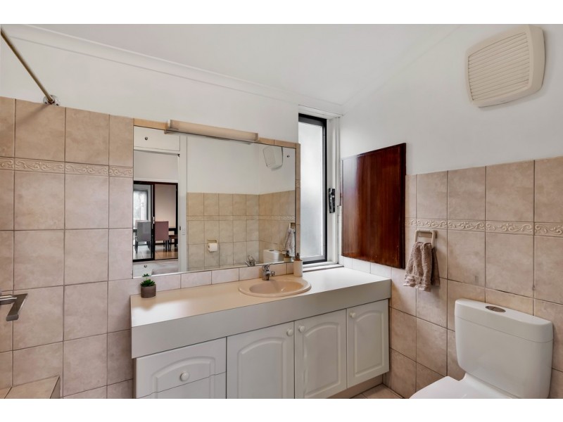 13 University Way, Bellevue Heights SA 5050