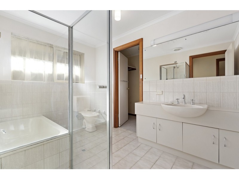 13 Jacaranda Grove, Oaklands Park SA 5046