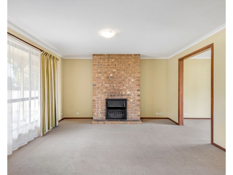 8 Fryer Street, Hallett Cove SA 5158